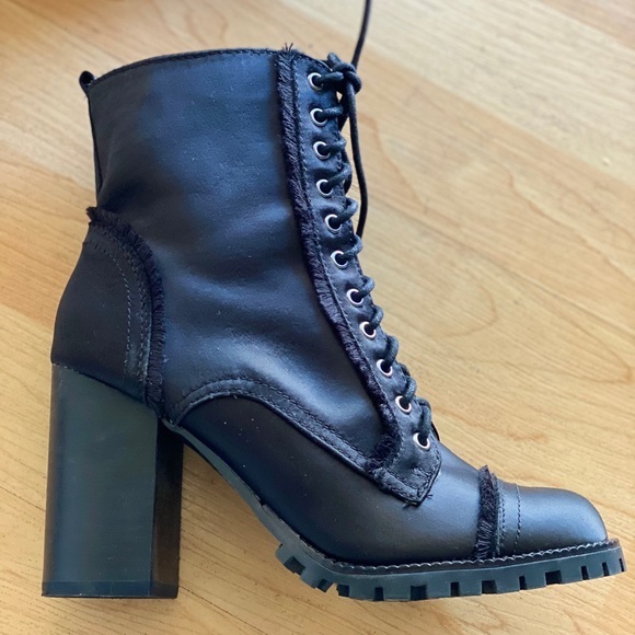Report Shoes - Report Women's Aileen black Ankle Boots size 6.5